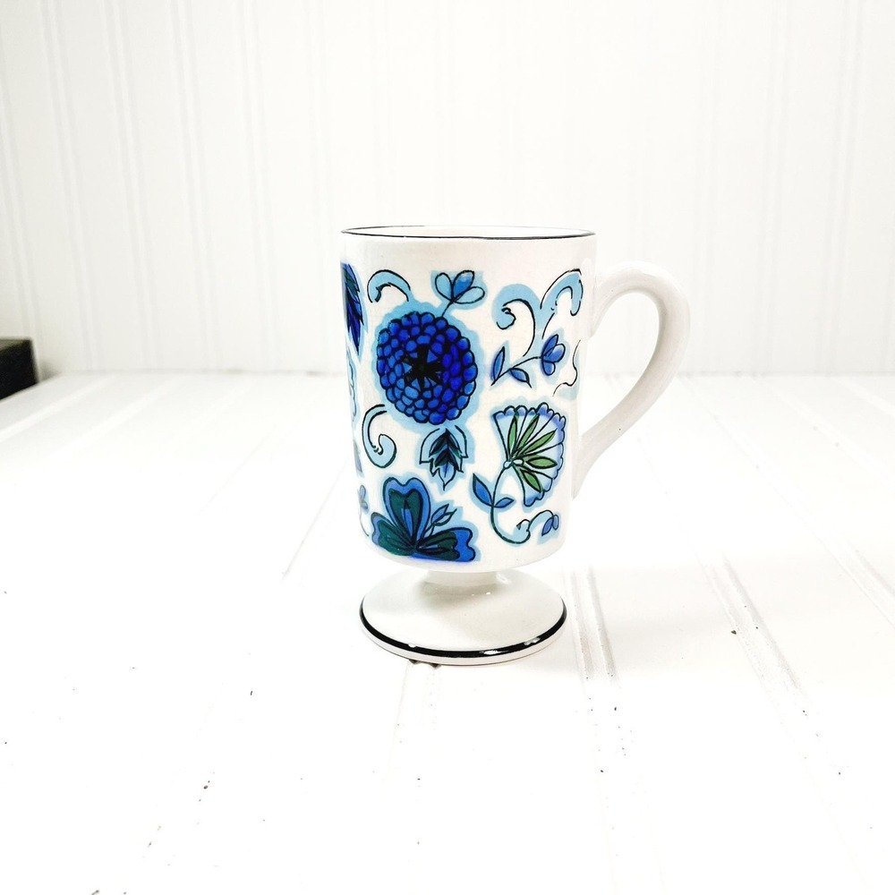 Vintage Floral Coffee Mug: Blue Flowers, Blue and‎ White Cup